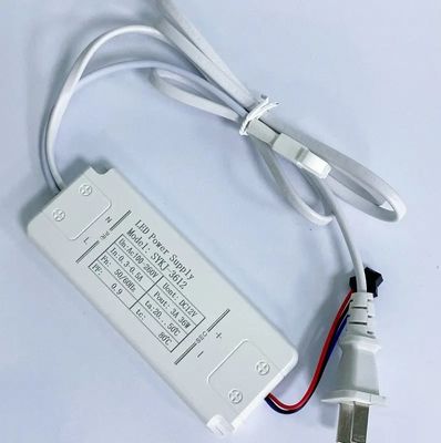 Fuente de alimentación ultra delgada y delgada 12V / 24V 60W 100W 150W Conducedor LED Fuente de alimentación de conmutación para caja de estaño de luz de tira LED